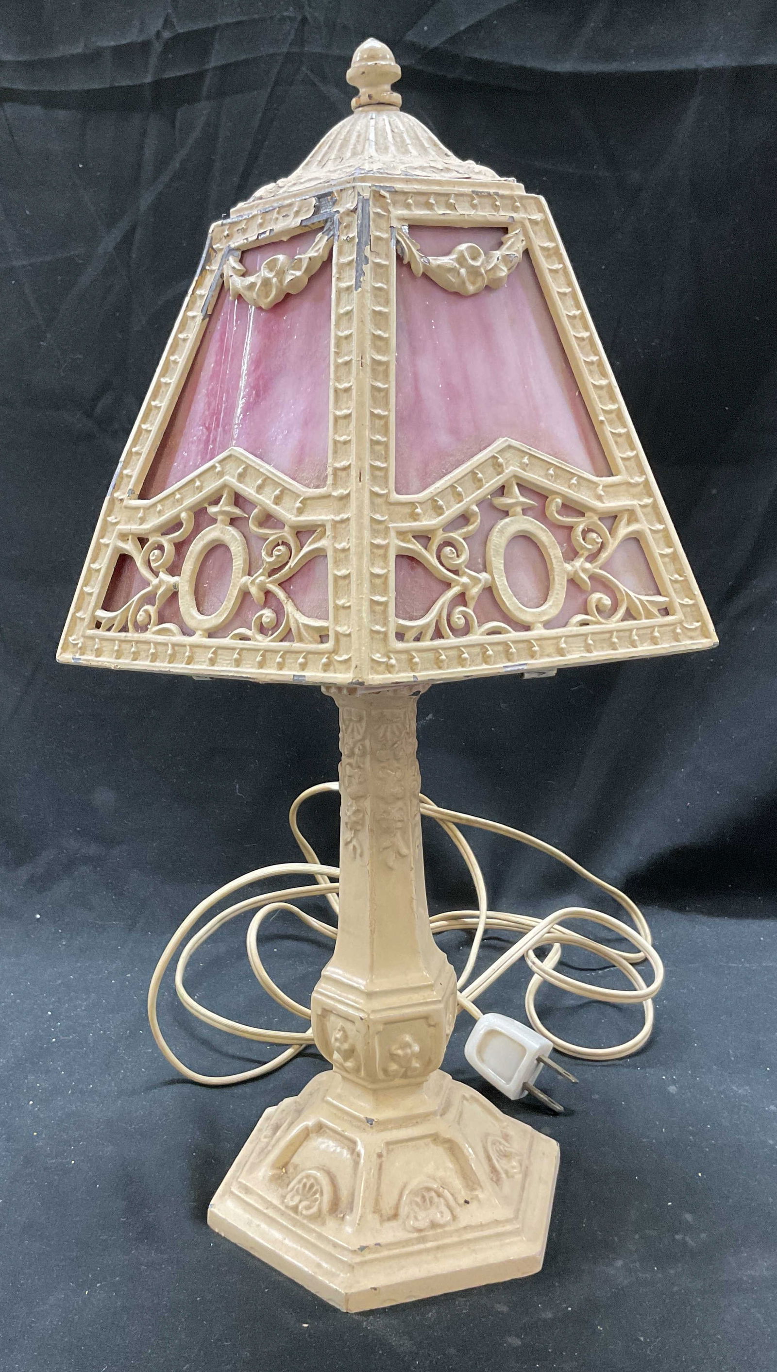 Vintage Table Lamp W Slag Glass Shade (1 of 8)