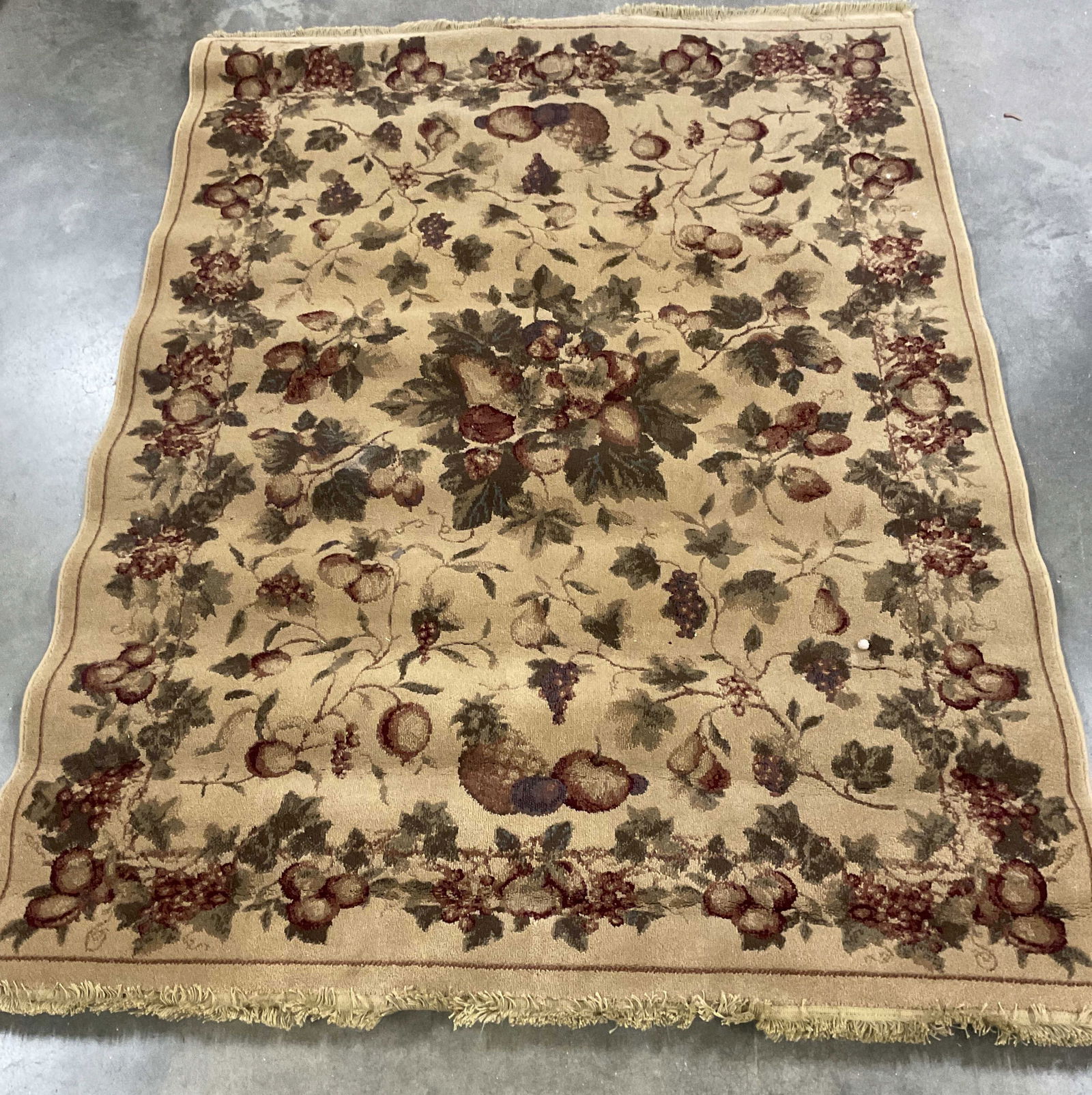 Shaw Rugs Beige Fruit Botanical Area Rug 7ft10in (1 of 7)
