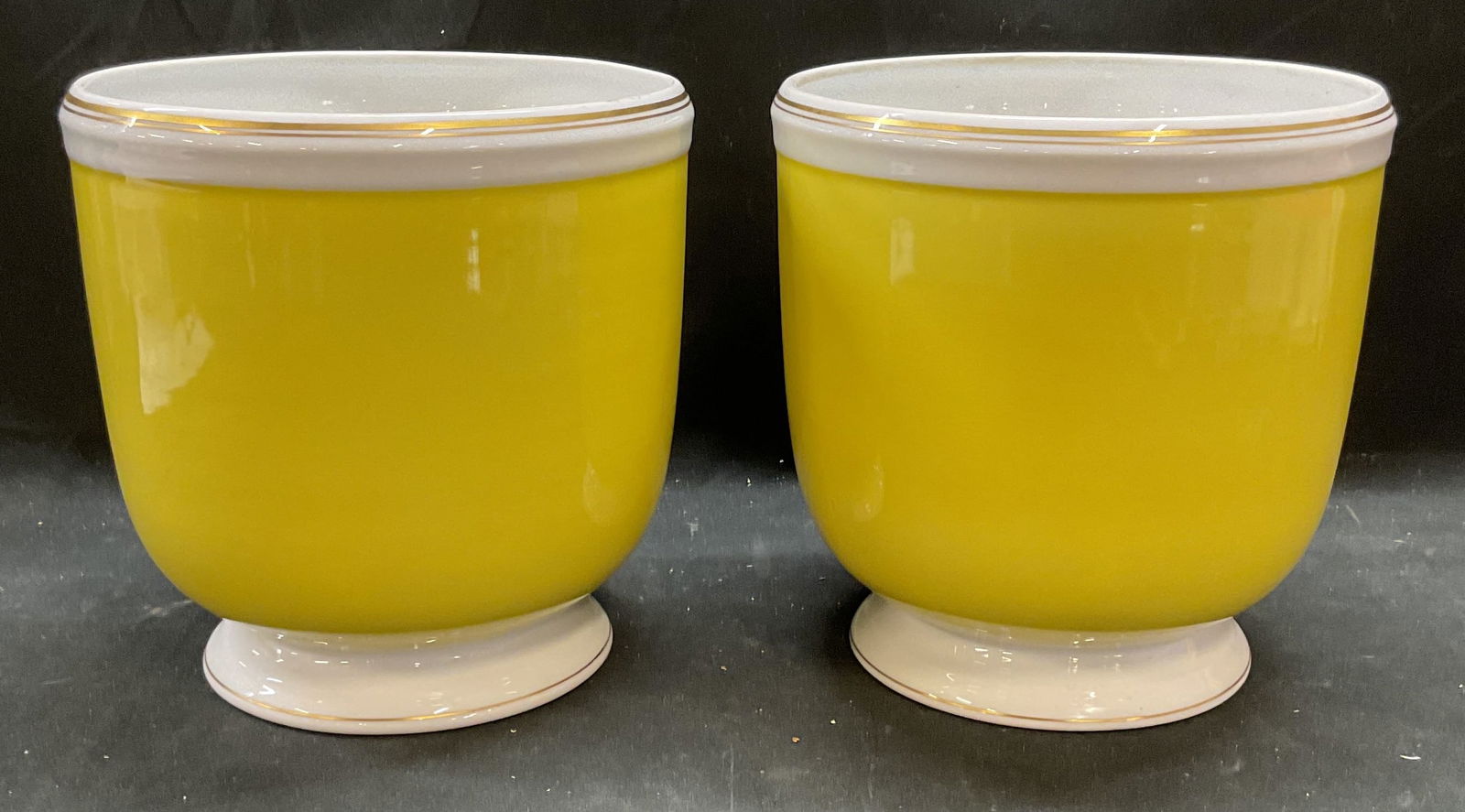 Pr Tiffany Vista Alegre Yellow Gilt Porc Cachepots (1 of 6)