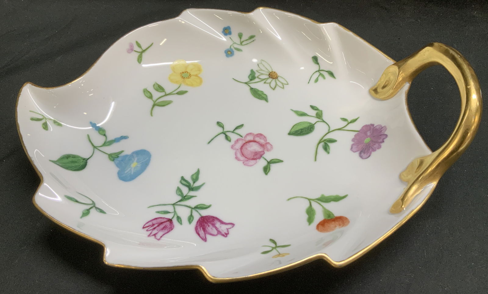 PT Bavaria Hand Painted Floral Handled Dish GER (1 of 6)