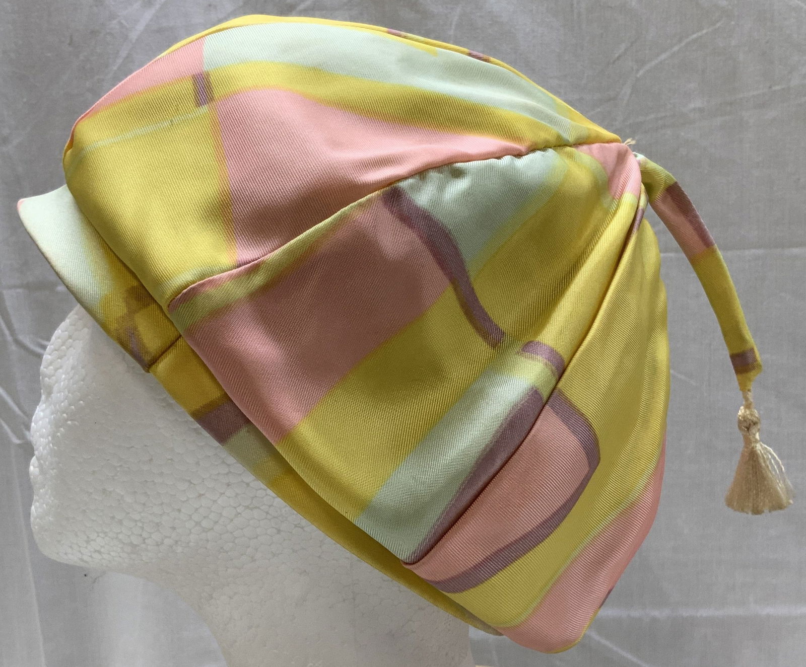 Vntg Pastel Geometric Tassel Hat W Scarf & Box (1 of 10)