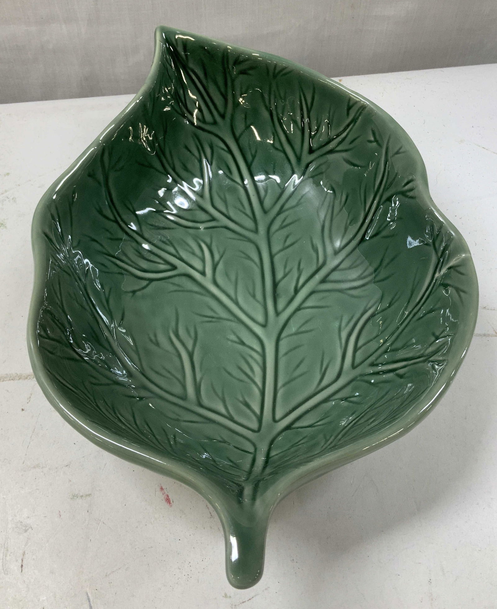 Green Glazed Ceramic Leaf Shaped Dish (1 of 6)