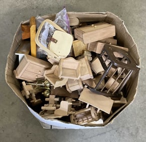 Grp Lot 30+ Vintage Dollhouse Furniture & Toys