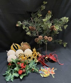 Lot 20+ Vntg Assorted Christmas Ornaments