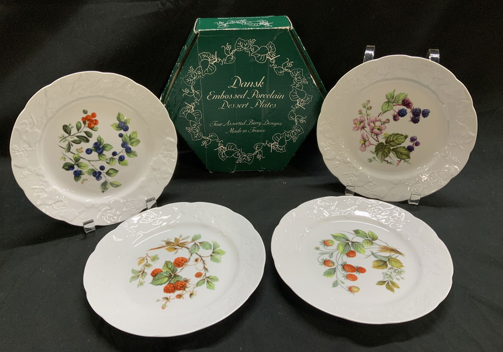 Dansk Embossed Porc Dessert Plates W Box FRANCE (1 of 9)