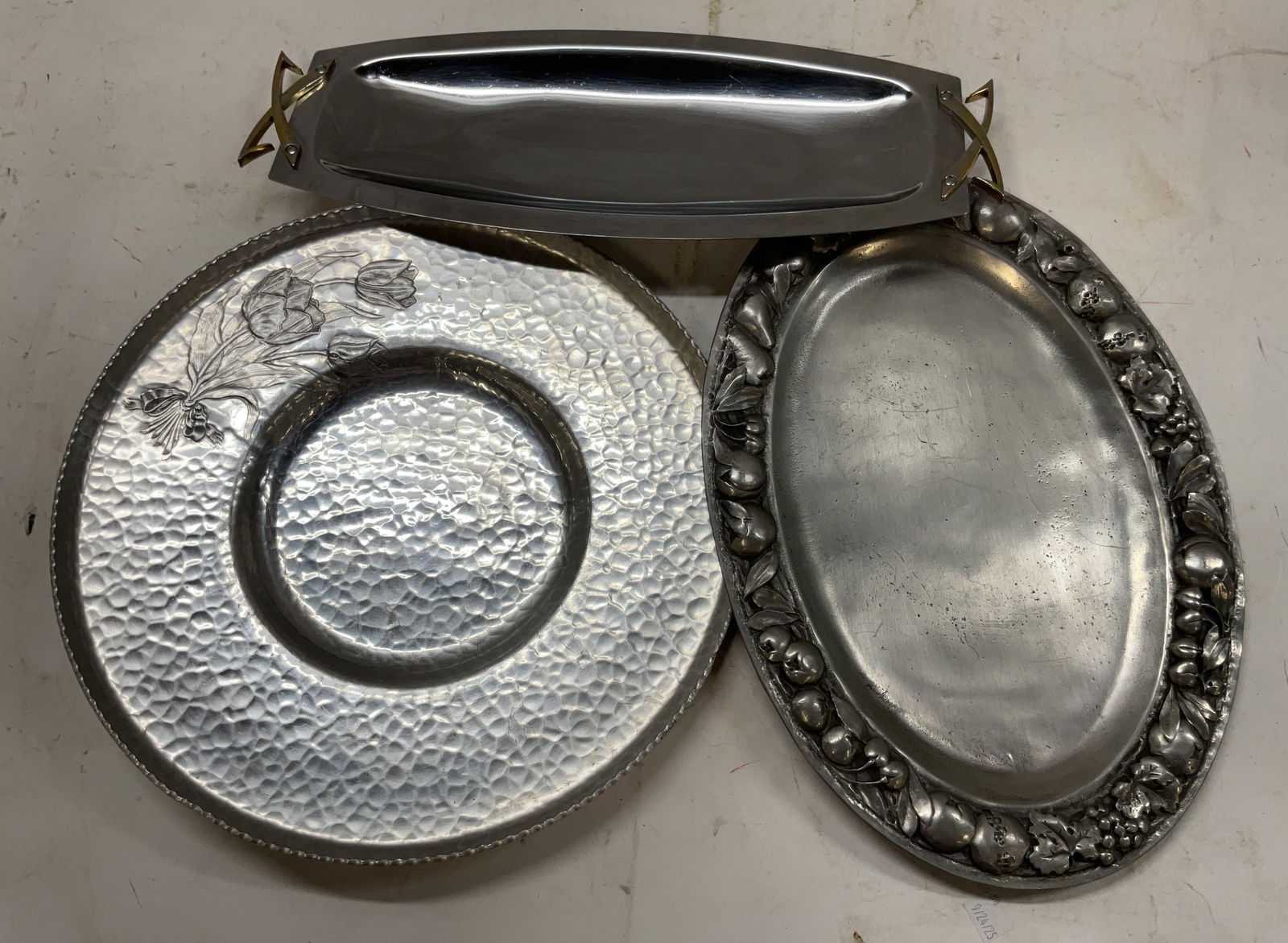 Grp Lot 3 Europe Pewter+ Serving Platters Italy (1 of 14)