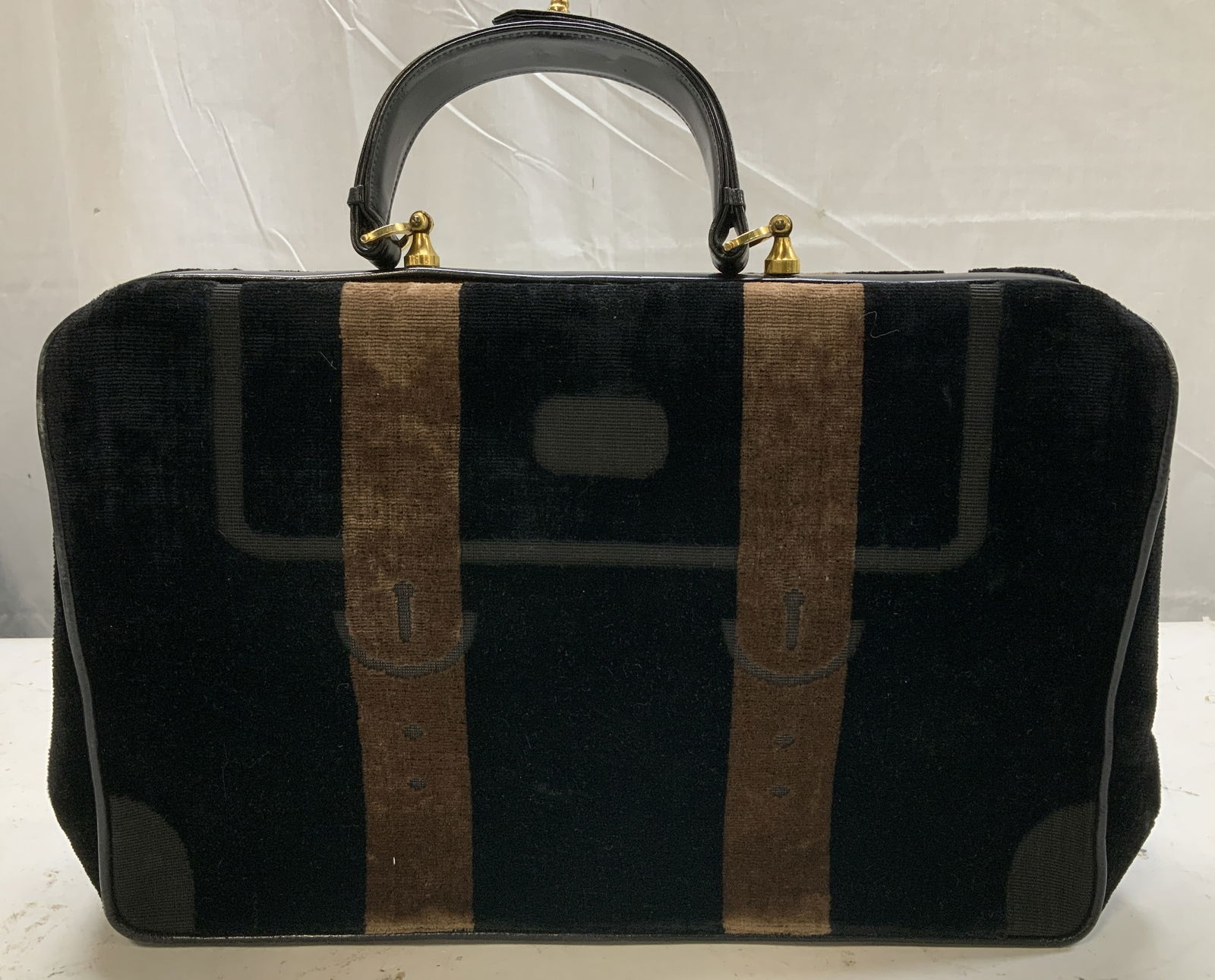 Roberta Di Camerino Saks Avenue Velvet Doctor Bag (1 of 10)