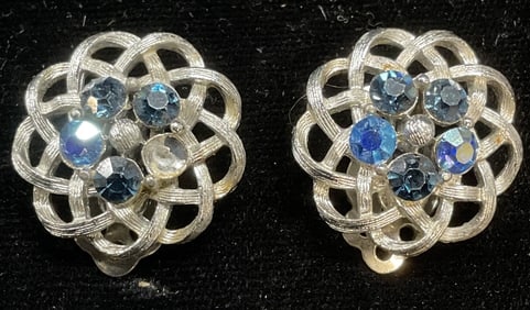 Vtg Lisner Silver Tone Blue Crystal Earrings
