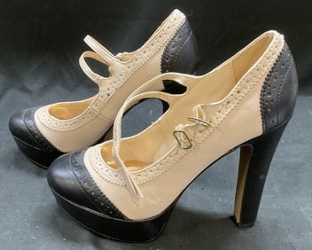 Lauren Conrad Black Beige Faux Leather Heels