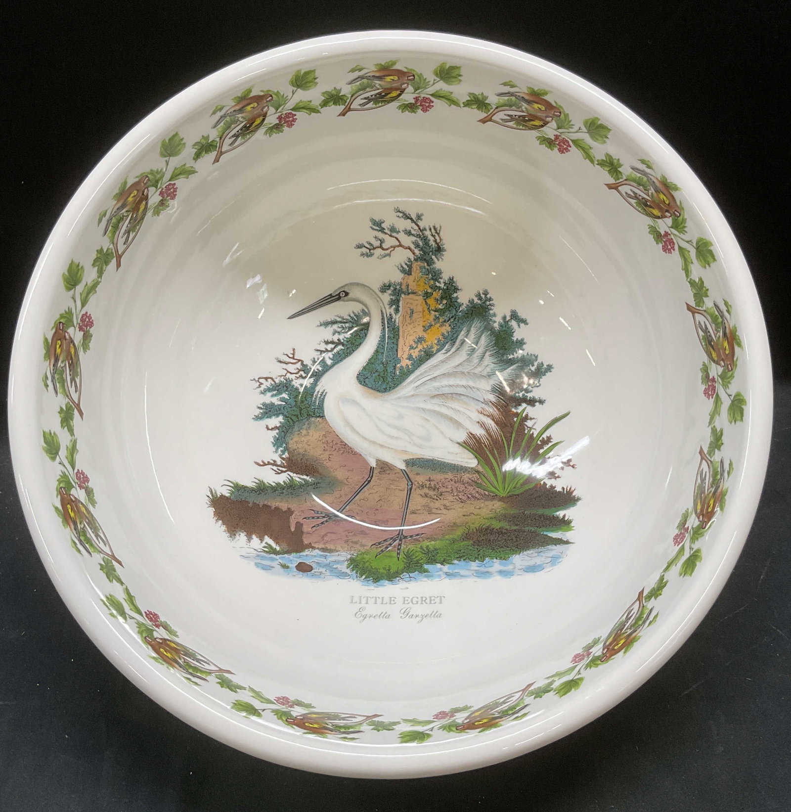 Vntg PORTMEIRION Birds Britain Egret Porc Bwl 1978: PORTMEIRION porcelain bowl. Birds of Britain by E Donovan, designed by Susan Williams Ellis, 1978. Little Egrets at interior center with bird vignette panels on exterior. Measures approx 11 x 5 inches