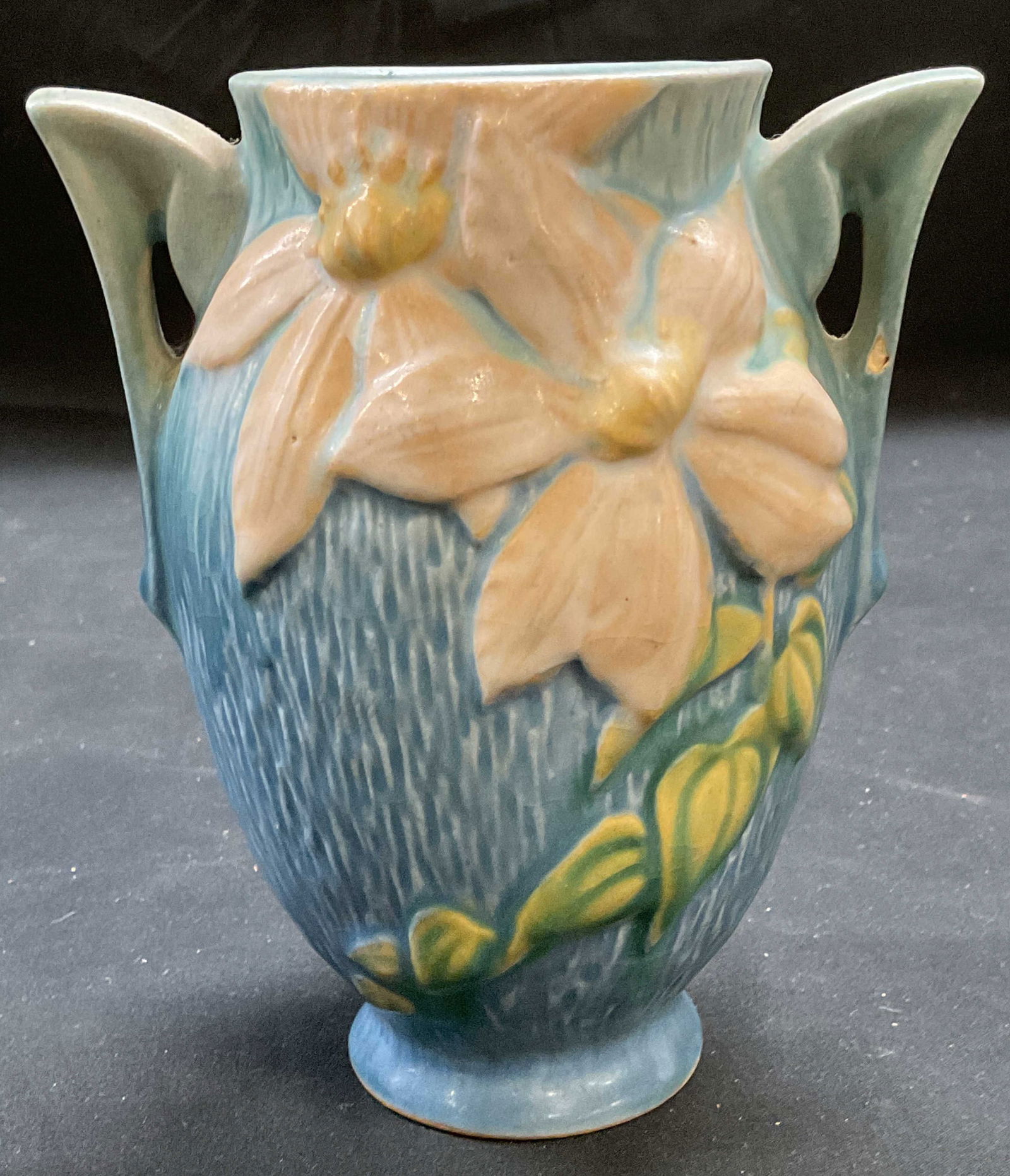 MCM Roseville Clematis Blue Art Pottery Vase USA (1 of 6)