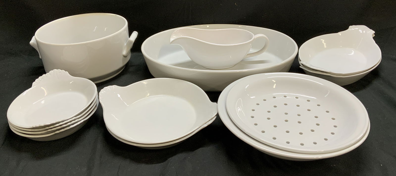 Lot 13 Apilco White Porcelain Tableware FRANCE+ (1 of 12)
