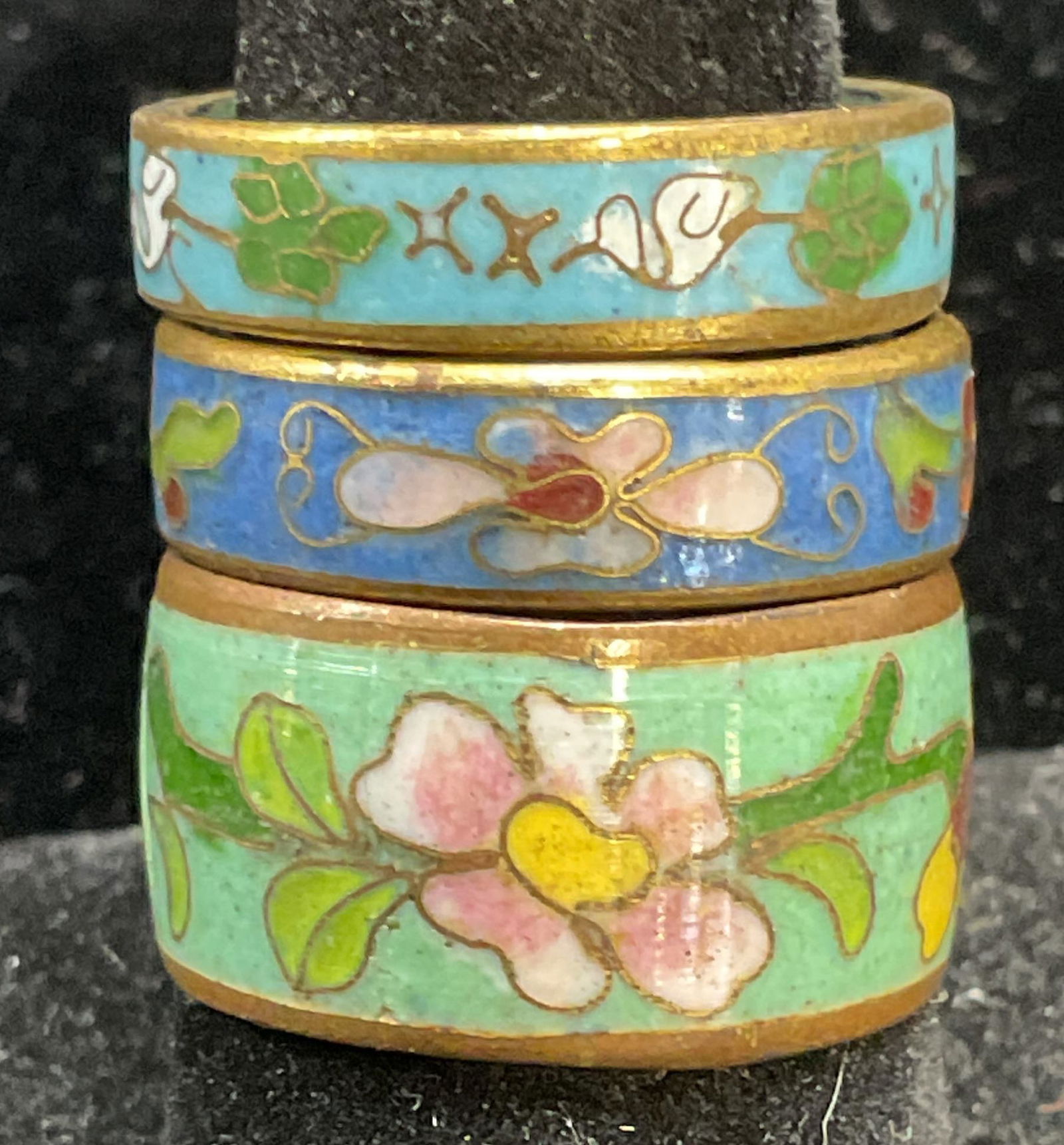 Lot 3 Turquoise Blue Cloisonne Floral Rings: Lot of 3 turquoise and light blue toned cloisonne enameled floral rings. Largest size 7.5. Some scratching. Jewelry, estate jewelry, costume jewelry, cocktail jewelry, fashion jewelry, accessories, fa