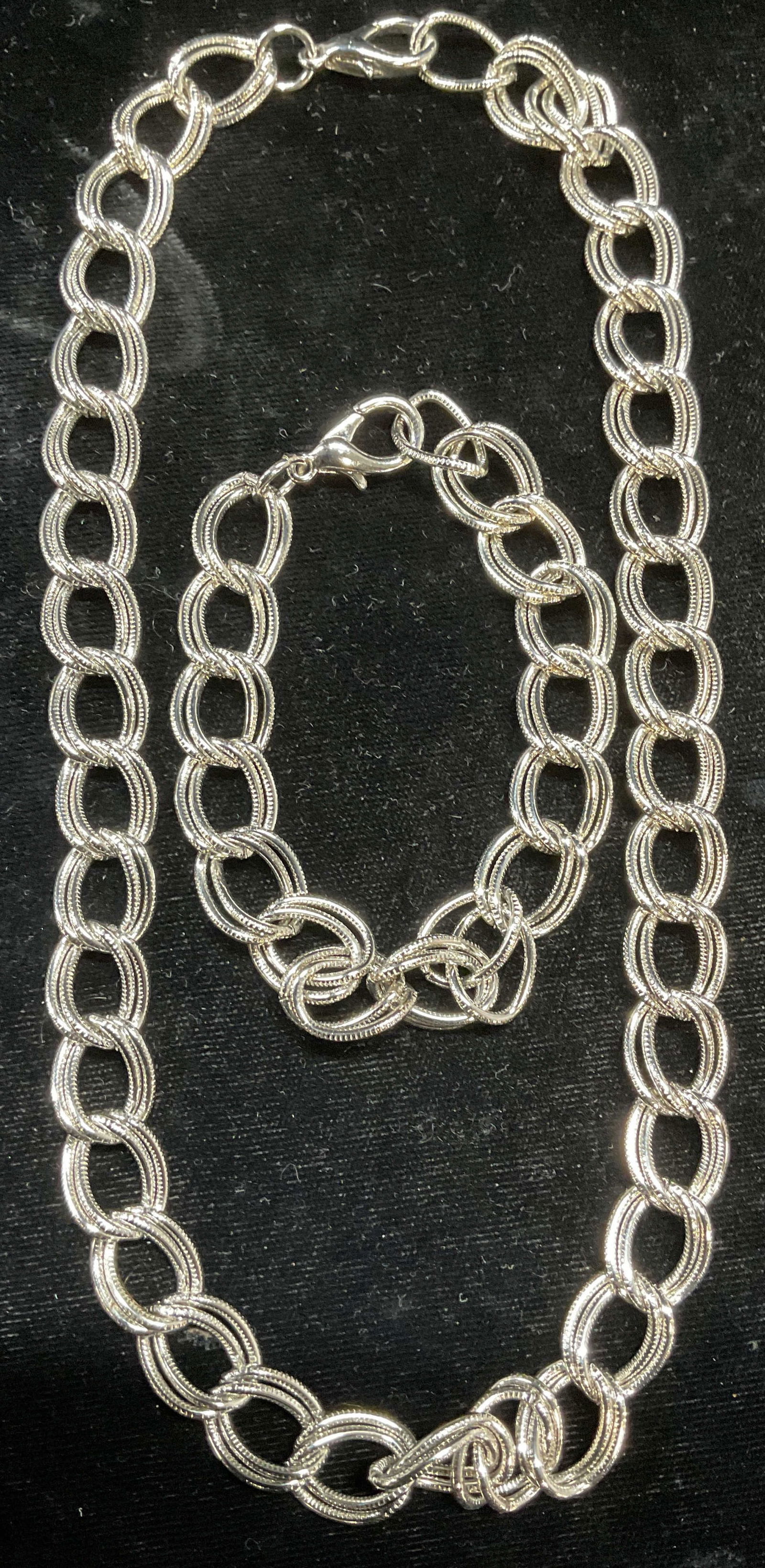 Set 2 Silver Tone Chain Necklace & Bracelet (1 of 6)