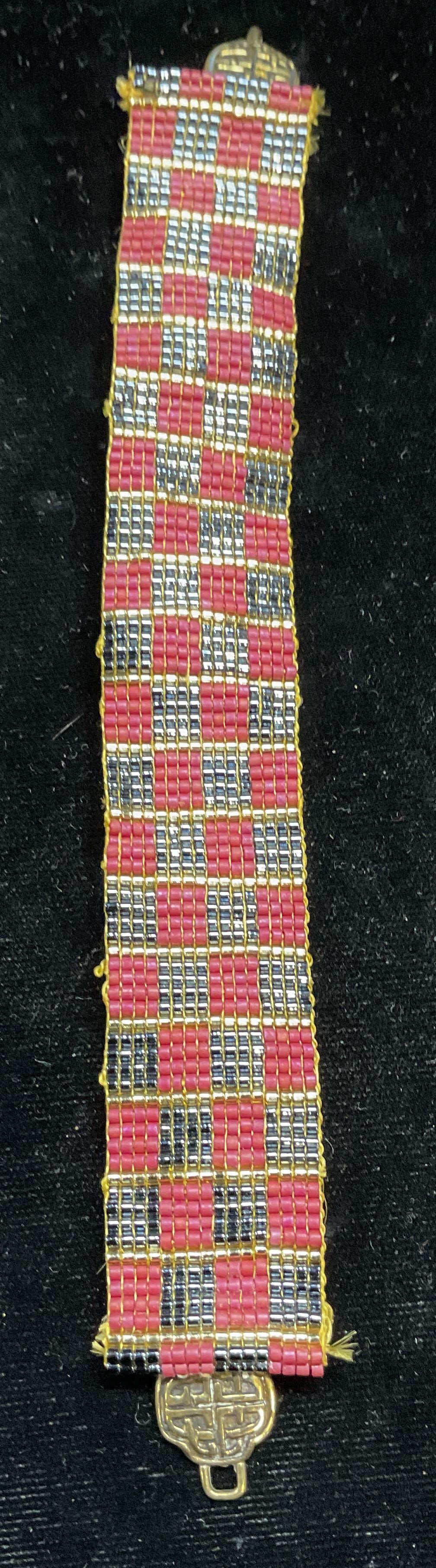 Vtg Gold Tone Red & Black Beaded Bracelet (1 of 6)