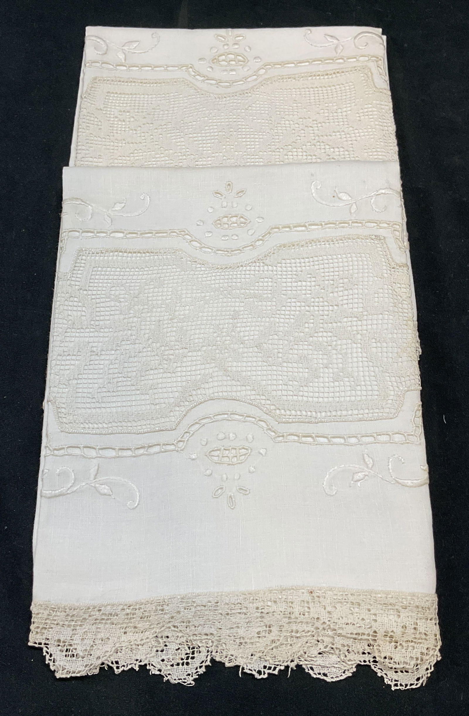 Pair Vintage White Lace Pillowcases (1 of 6)