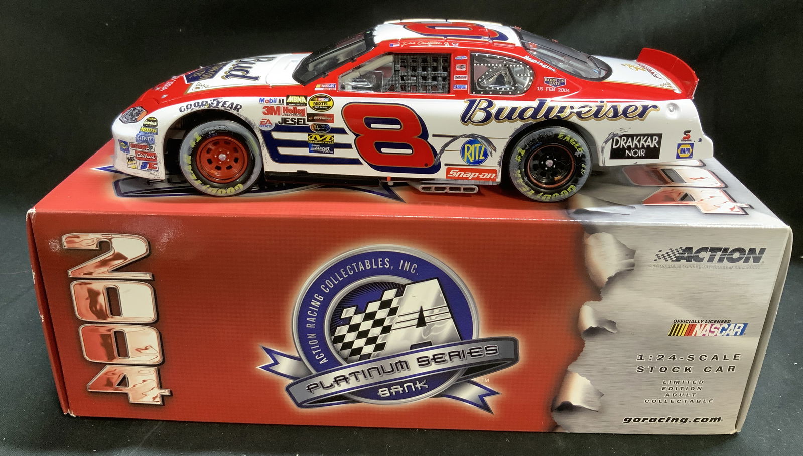 NASCAR Earnhardt Jr #8 Budweiser 1:24 Die-Cast Car (1 of 7)
