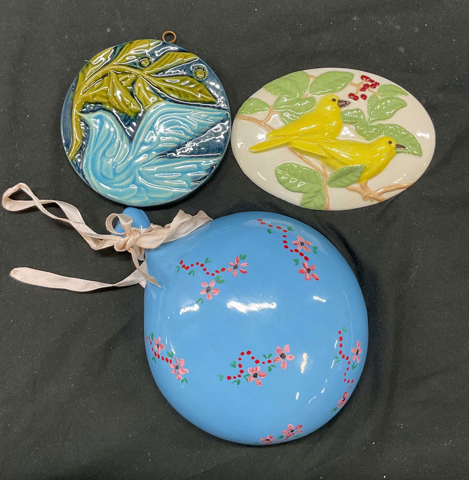 Lot 3 Hand Painted Floral & Bird Wall Plaques (1 of 10)