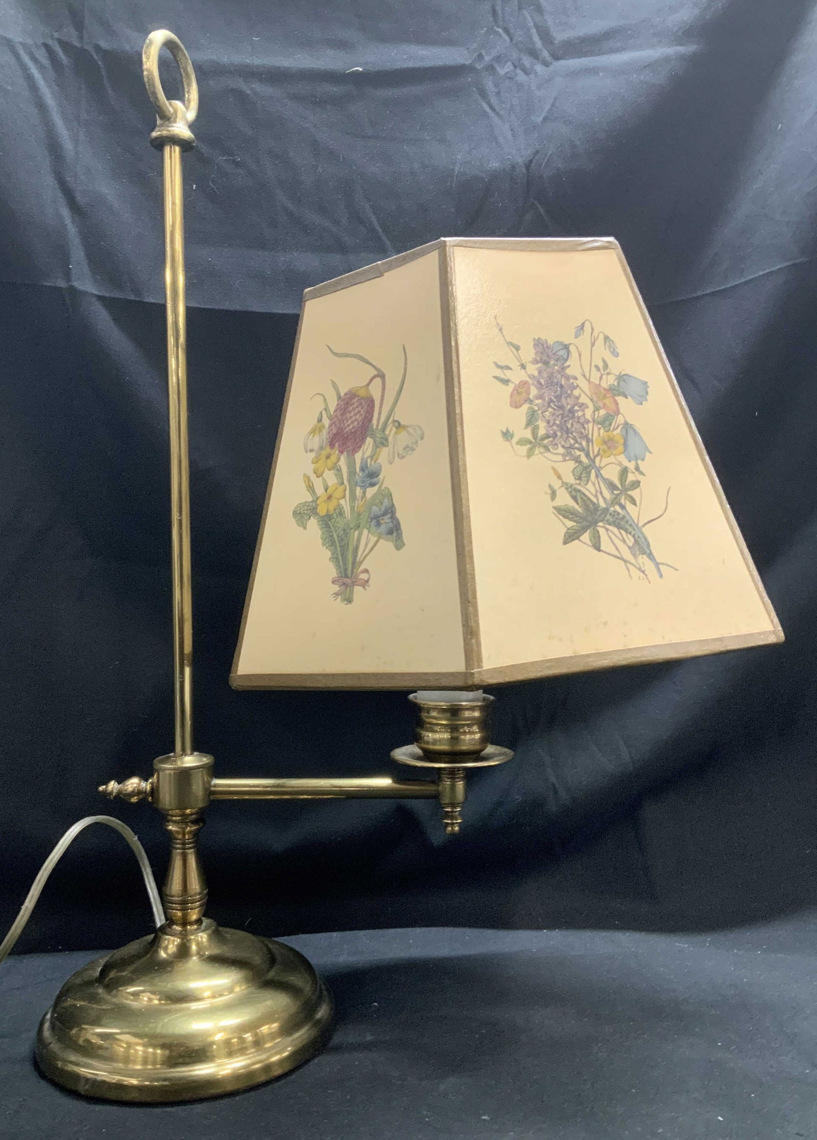 Vtg Brass Swing Arm Floral Table Lamp (1 of 7)