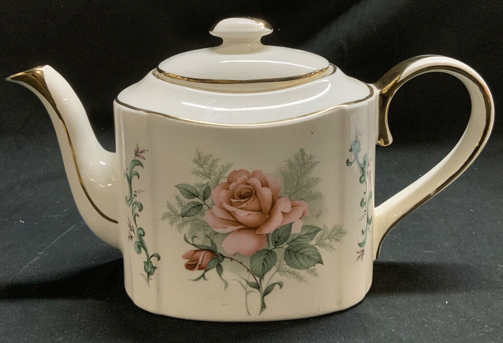 Vtg Arthur Wood Floral & Gilt Teapot ENGLAND (1 of 6)