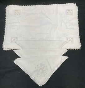 Lot 7 Vintage White Lance Embroidered Table Linens