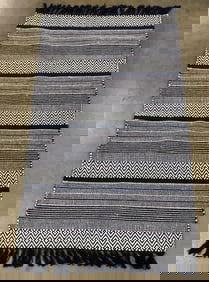 Hand Woven Blue White Geometric Area Rug NWOT 61in