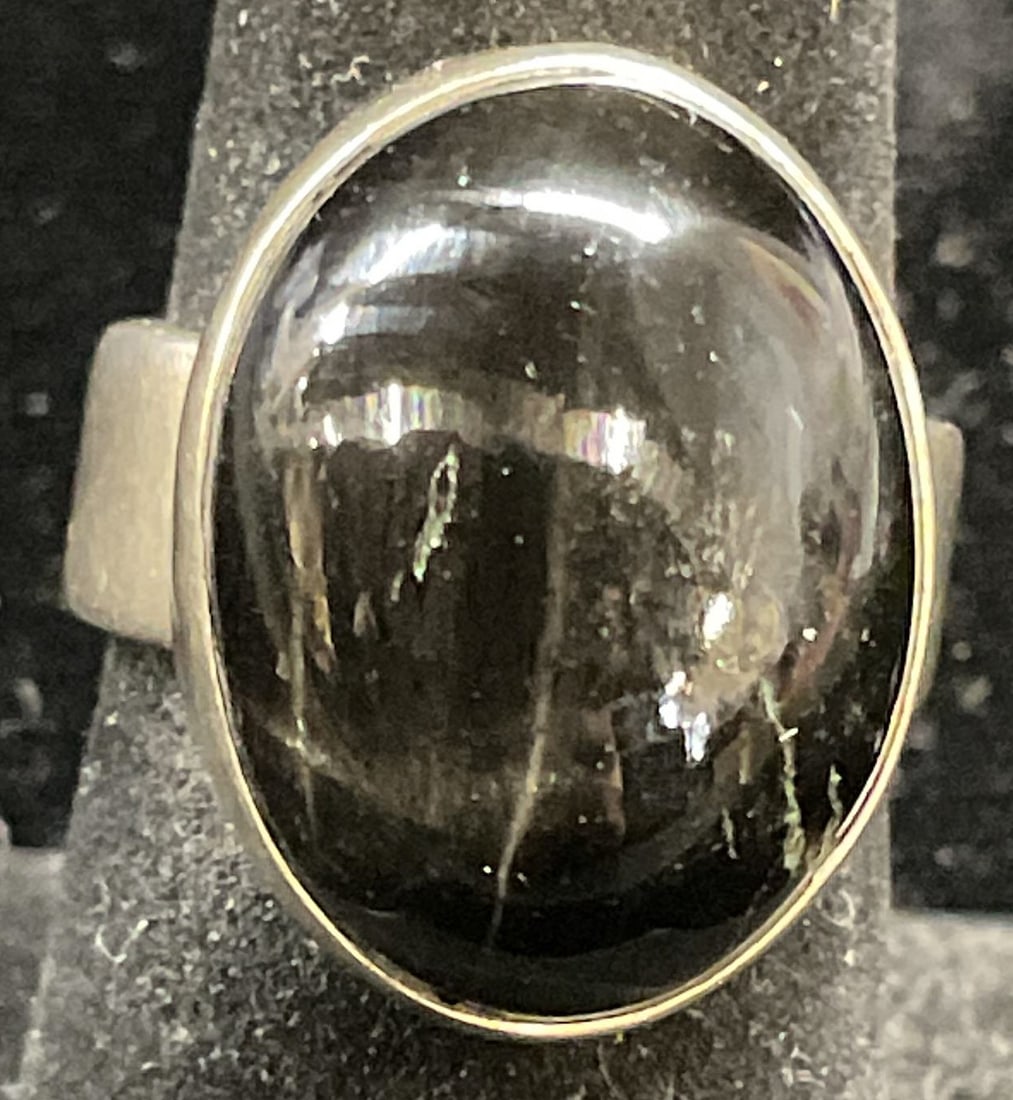 Vintage Sterling Silver Black Semiprecious Ring: Vintage sterling silver ring with black iridescent semiprecious stone. Size 6.25. Total weight 12.9 grams. Marked sterling. Some scratching. Jewelry, estate jewelry, fine jewelry, cocktail jewelry, fa