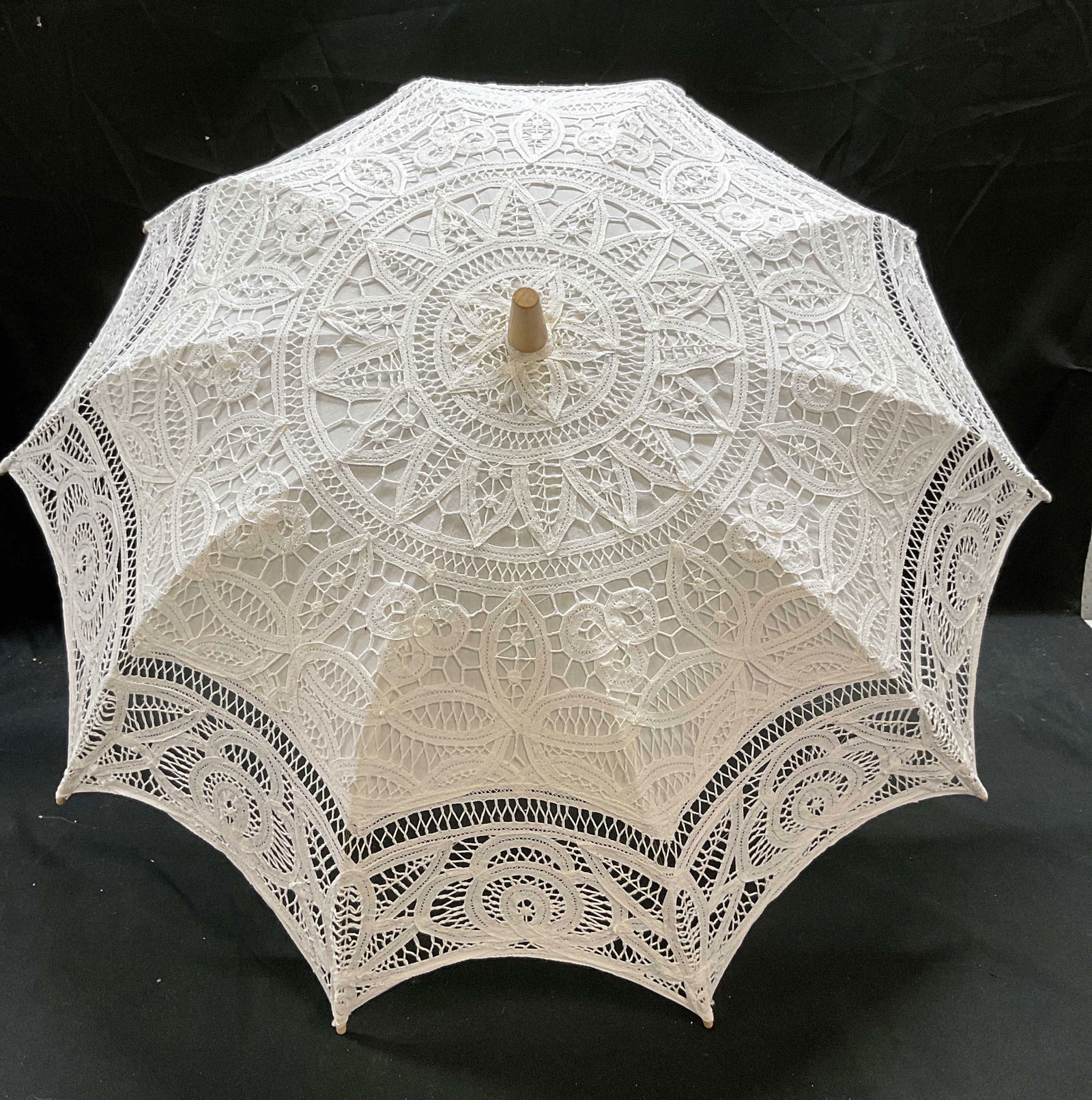 Vintage White Battanburg Lace Umbrella Parasol (1 of 6)