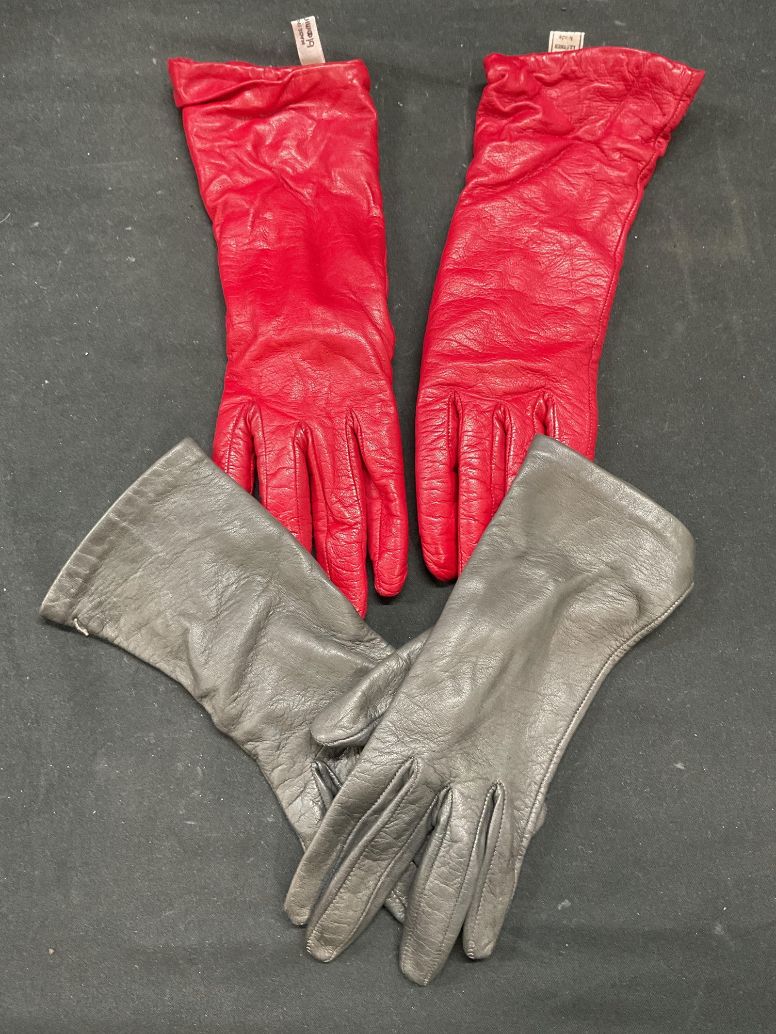 2 Saks & Bloomingdales Leather Gloves Italy (1 of 8)
