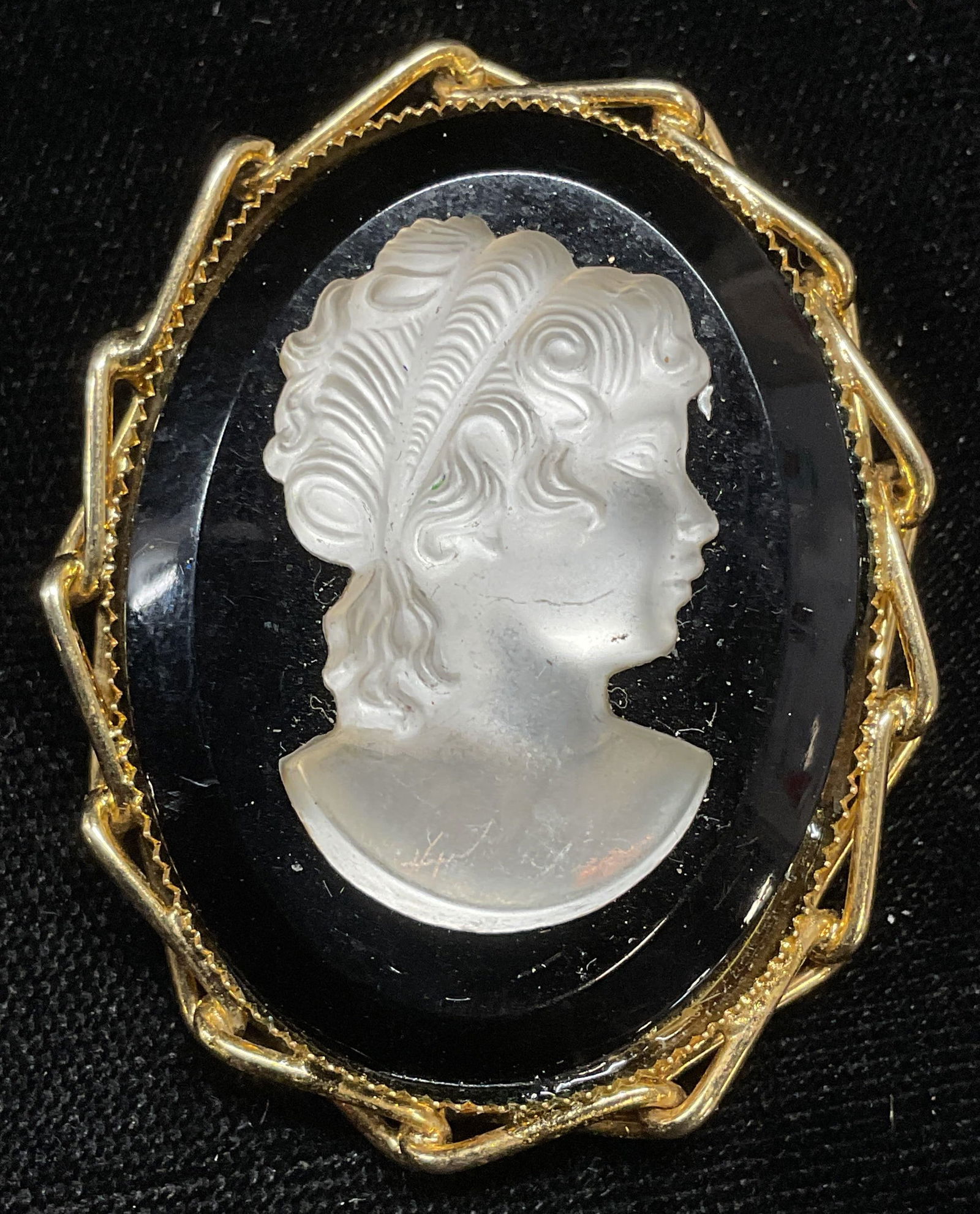 Gold Tone Black Clear Lucite Cameo Brooch (1 of 6)