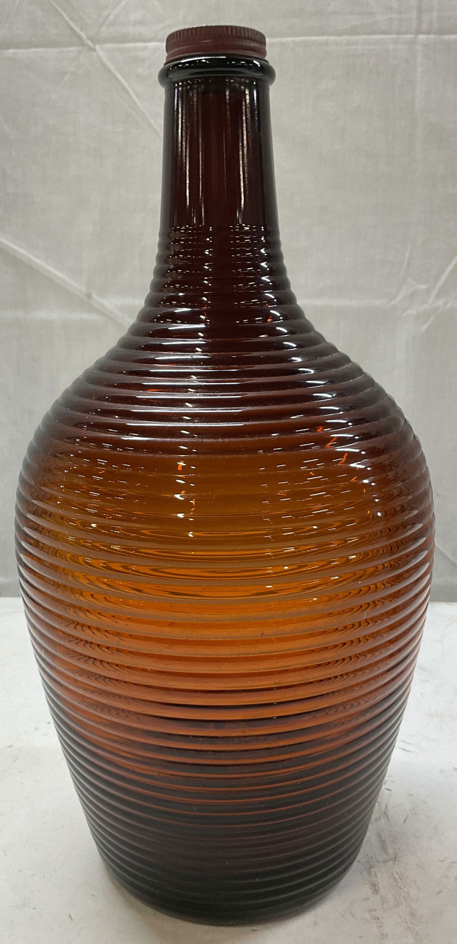 Vintage Amber Art Glass Ribbed Jug W Cap (1 of 8)