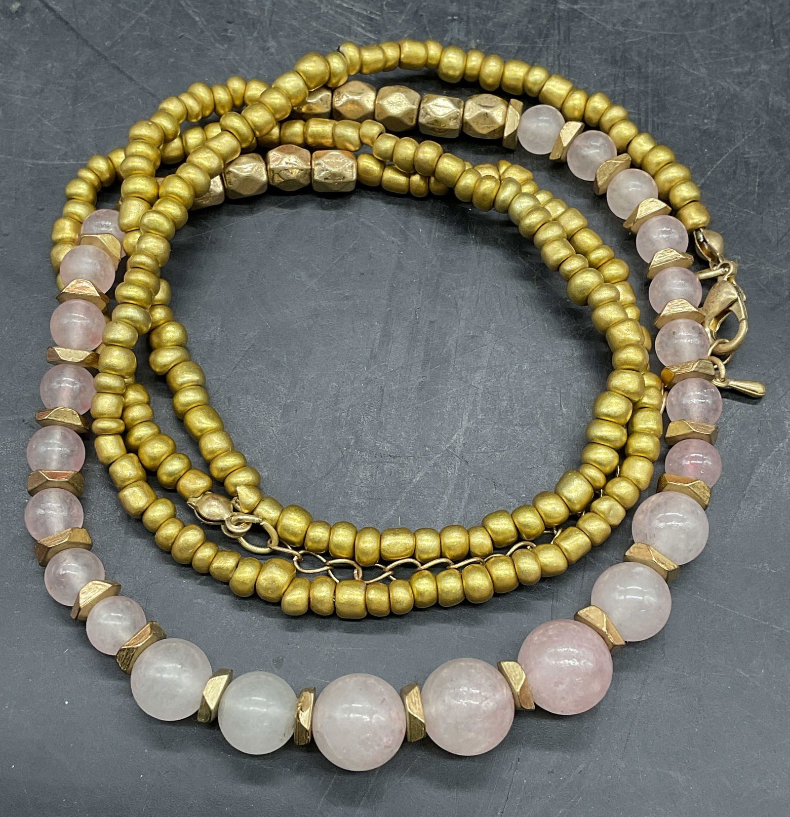 Vtg Pink Semiprecious Gold Tone Beaded Necklace (1 of 6)