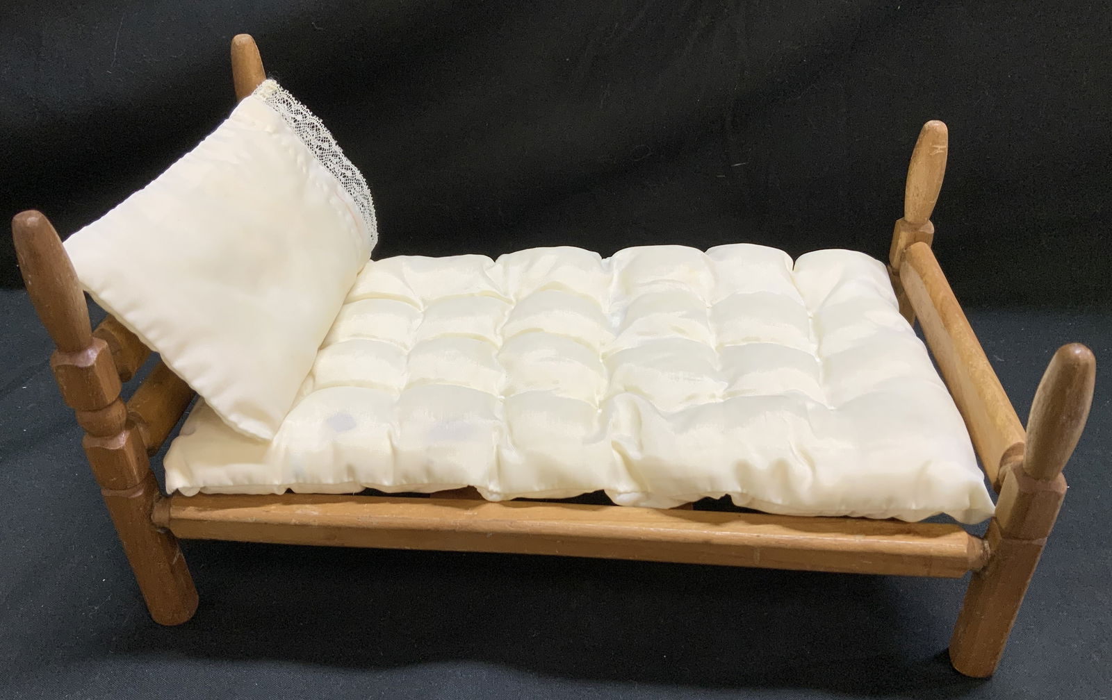 Vtg Wooden Doll Bed W Tufted Mattress JAPAN (1 of 7)