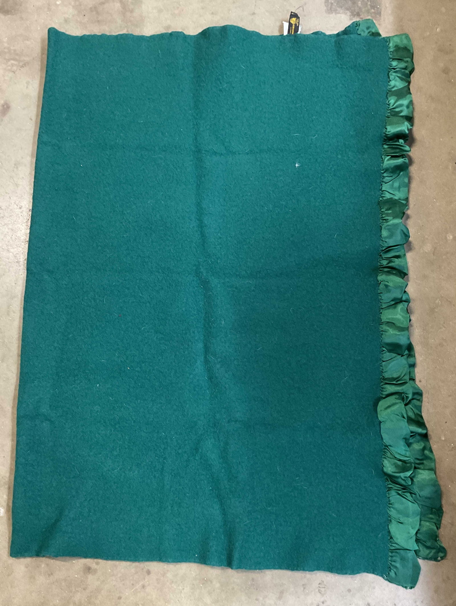 The Mark Of The Worlds Best Throw Blanket USA (1 of 6)