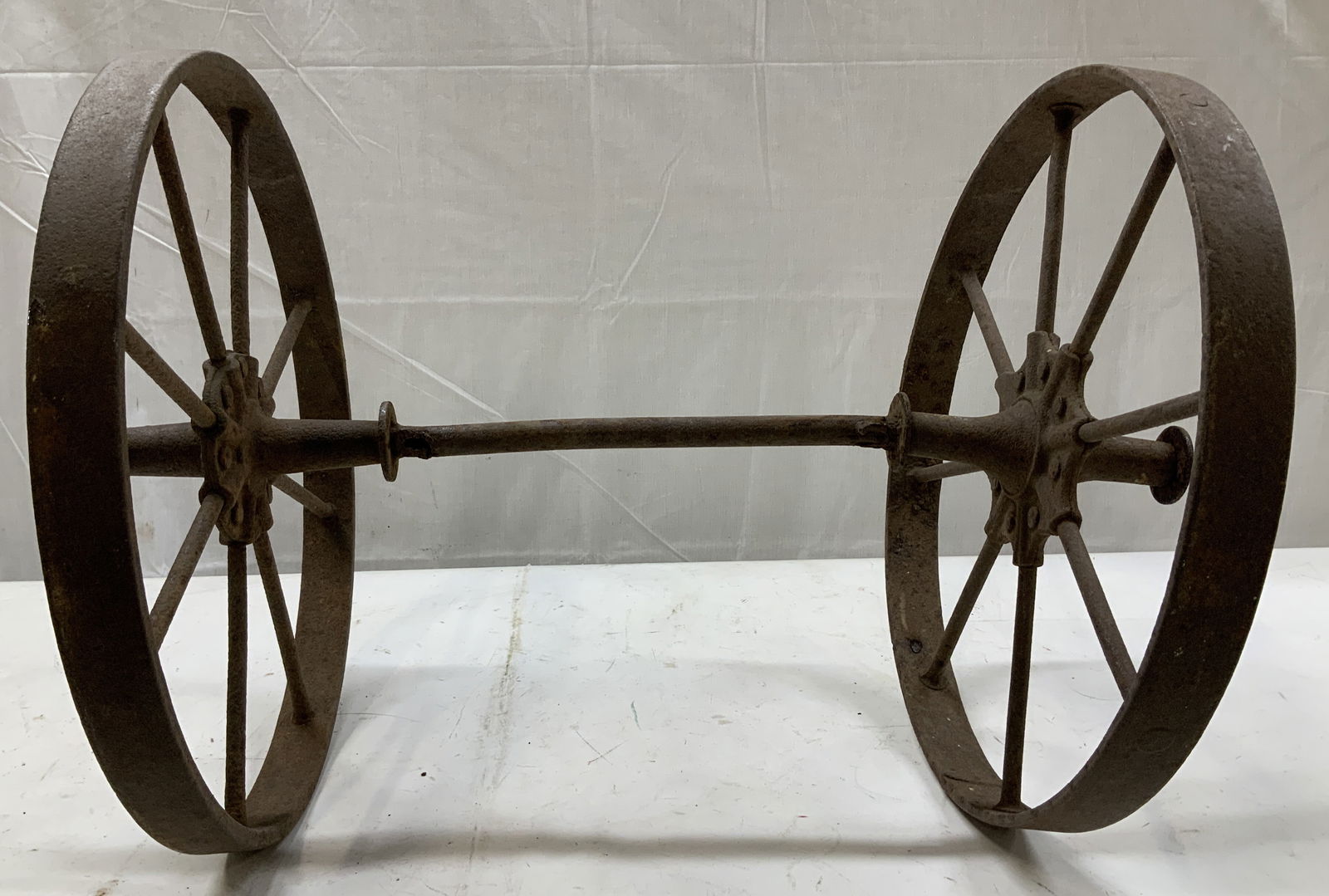 Antique Cast Iron Wagon Axle W Spoked Wheels (1 of 6)
