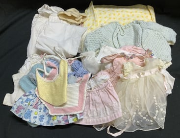 Lot 20+ Assorted Vtg Doll Clothing & Bedding