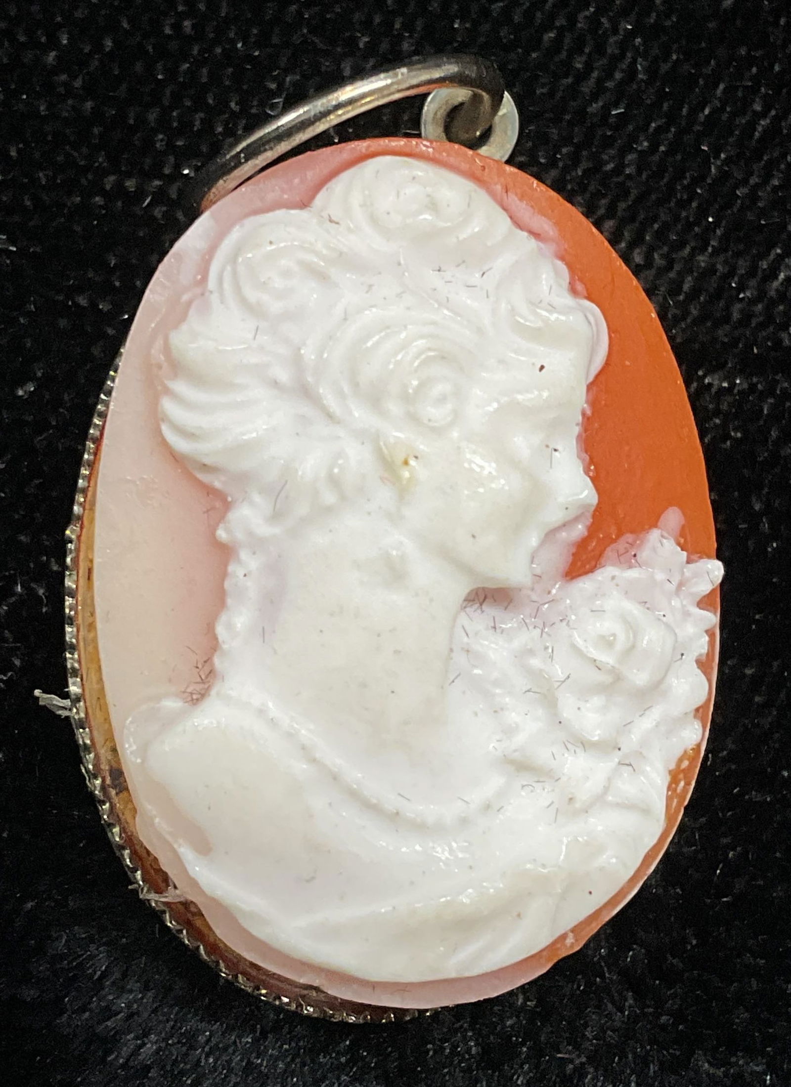 Vintage Shell Style Cameo Pendant (1 of 6)