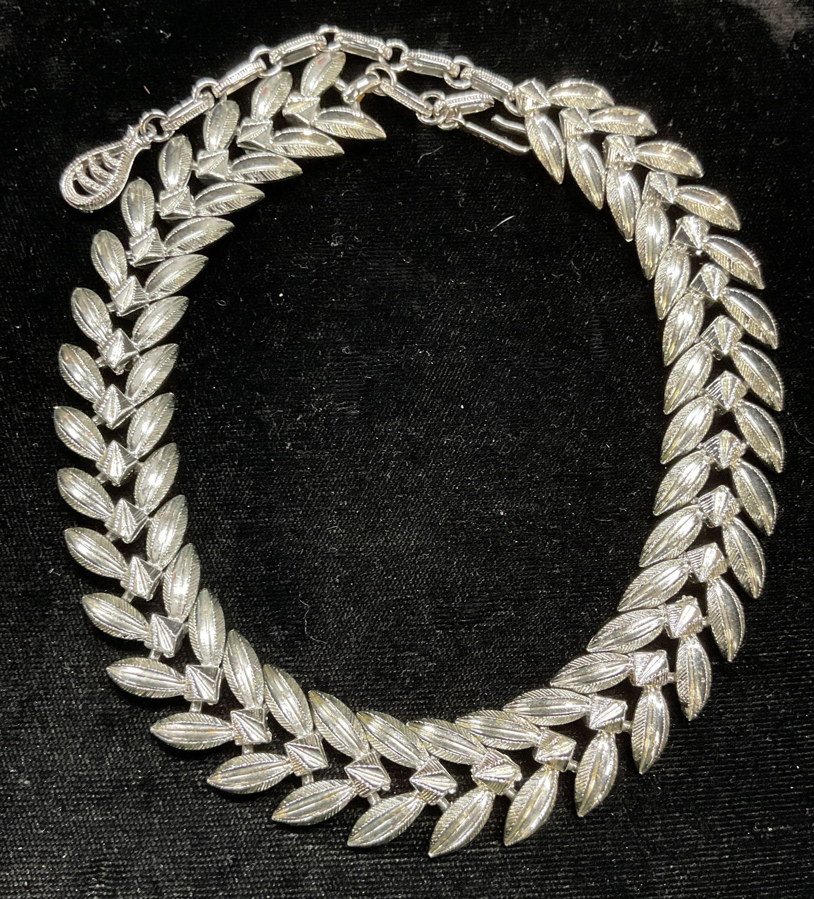Vintage Coro Silver Tone Choker Necklace: Vintage signed Coro silver tone leaf motif choker necklace. Drop length approx 6.75 inches. Some scratching. Jewelry, estate jewelry, costume jewelry, cocktail jewelry, fashion jewelry, accessories, f