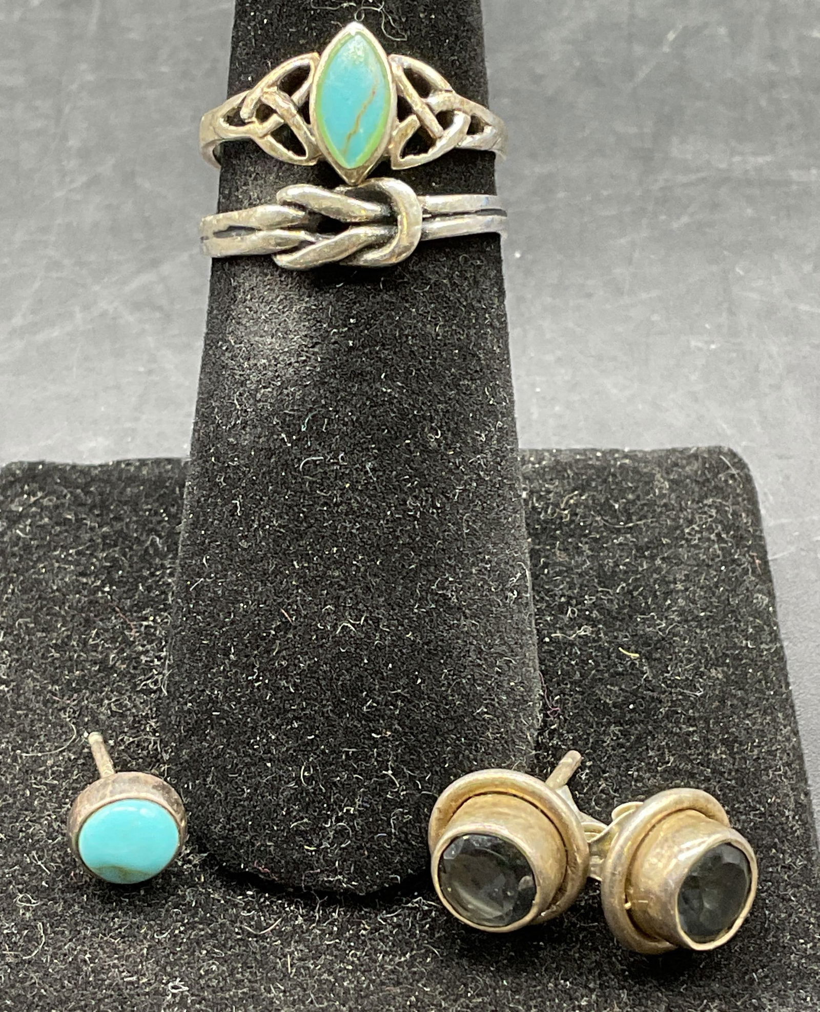 Lot 4 Sterling Silver Rings & Earrings (1 of 8)