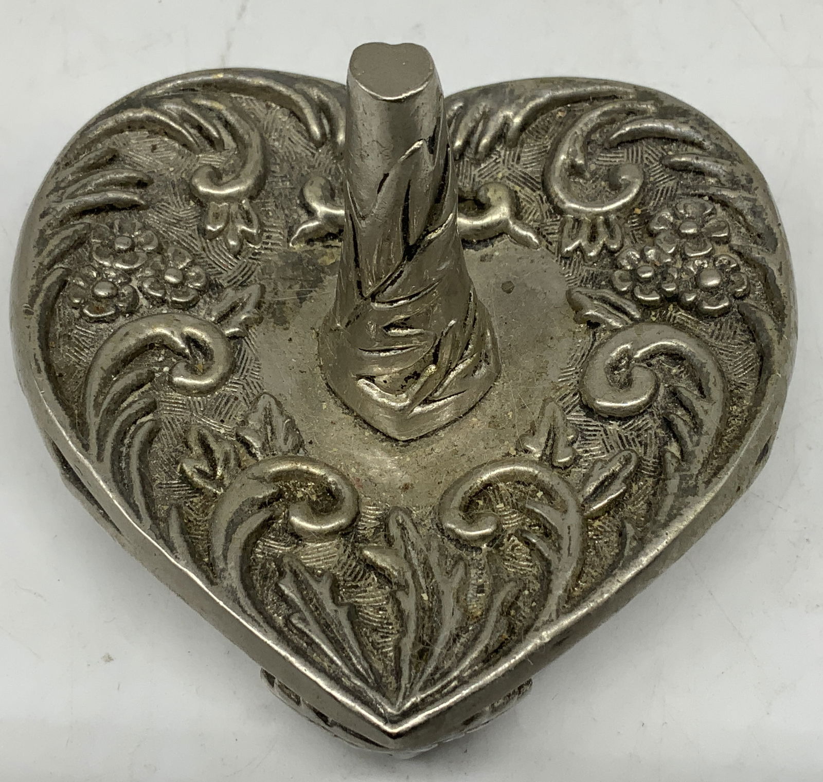 1992 Godinger Silver Heart Shaped Ring Holder (1 of 7)