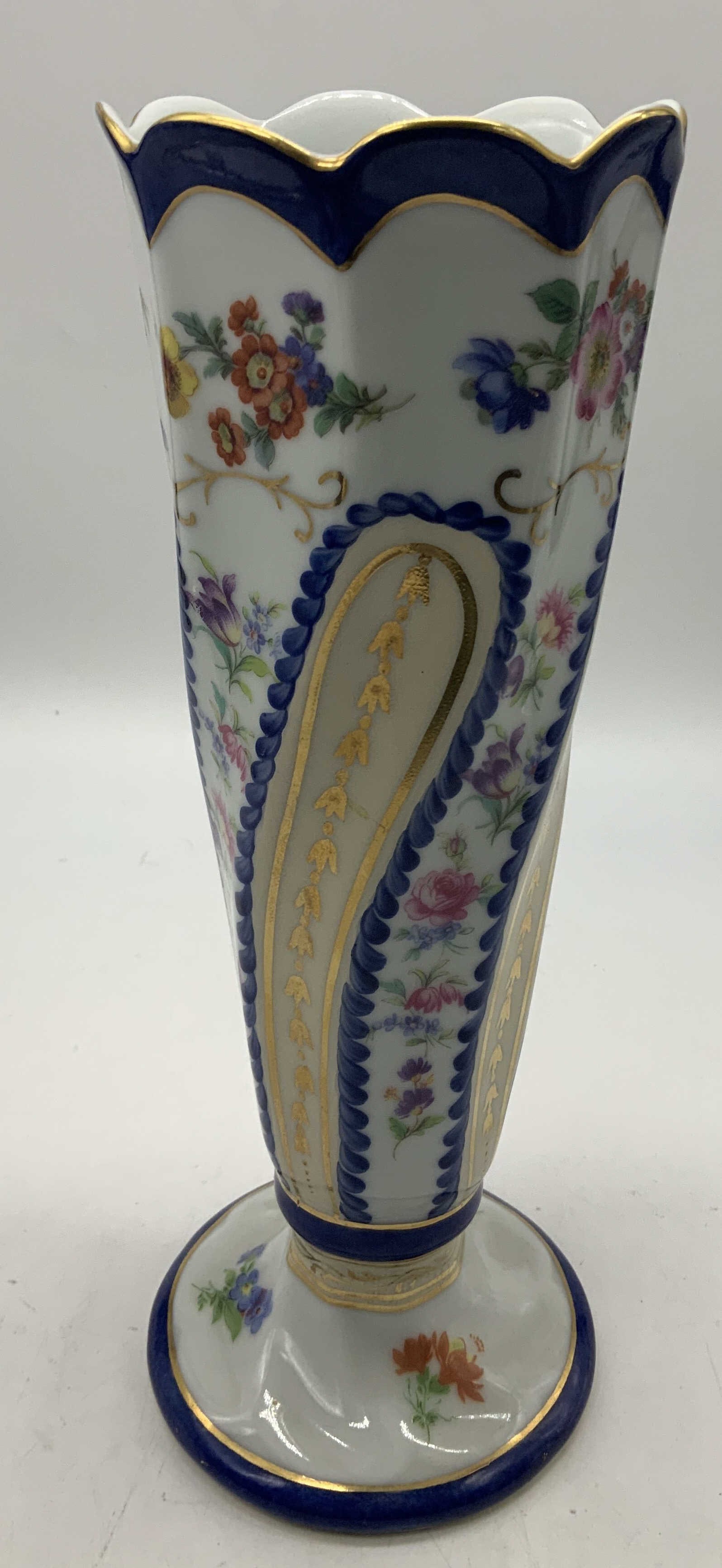Vtg Chelsea House Port Royal Porcelain Vase: Vintage Chelsea House Port Royal porcelain vase. Vase has a distinctive swirl design. Hand painted gilt & cobalt blue details. Scalloped rim & footed base. Signed & marked on underside. Reads, PARIS R
