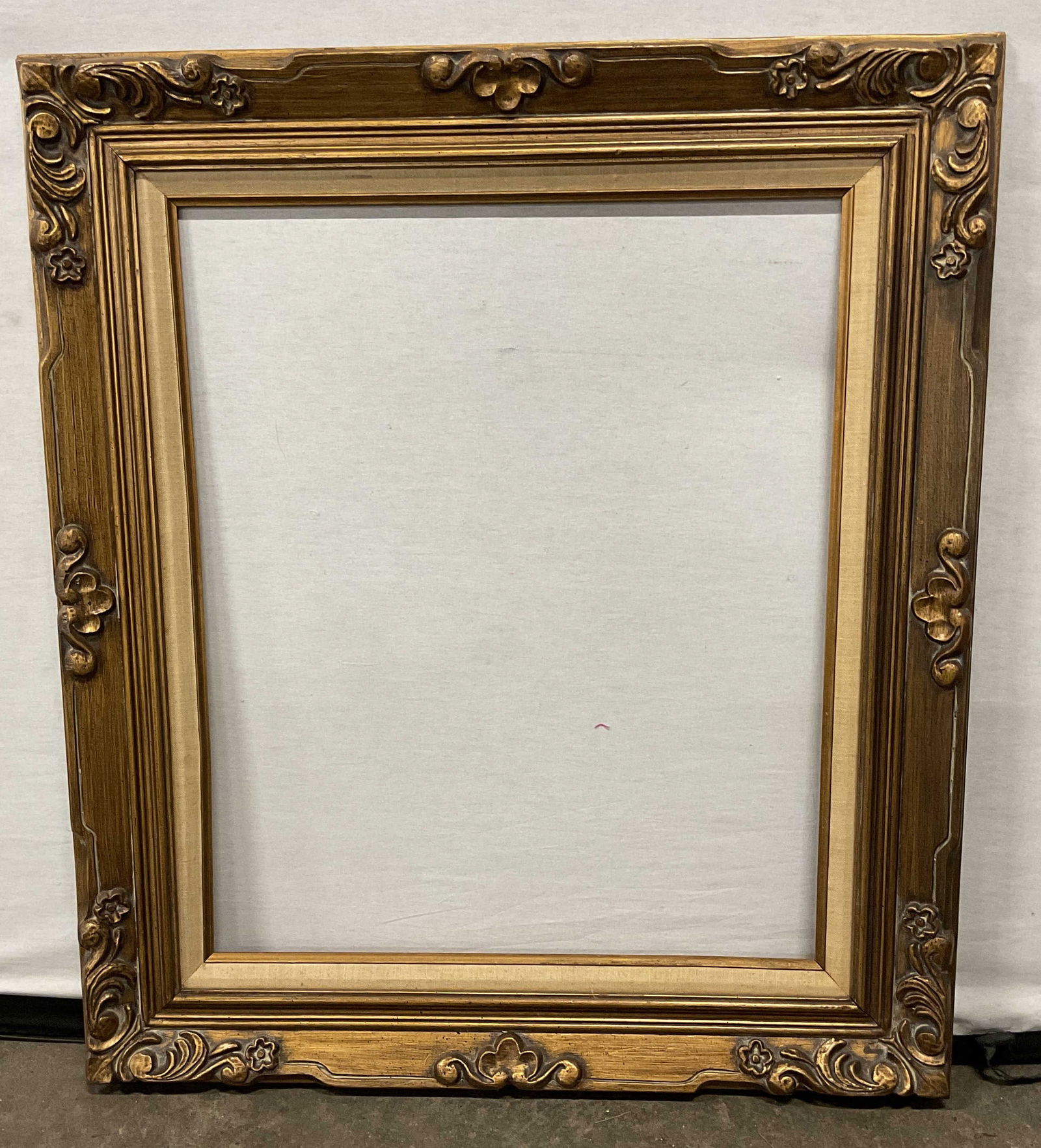 Ornate Scroll Gilt Wood Picture Art Frame 32x28 (1 of 6)