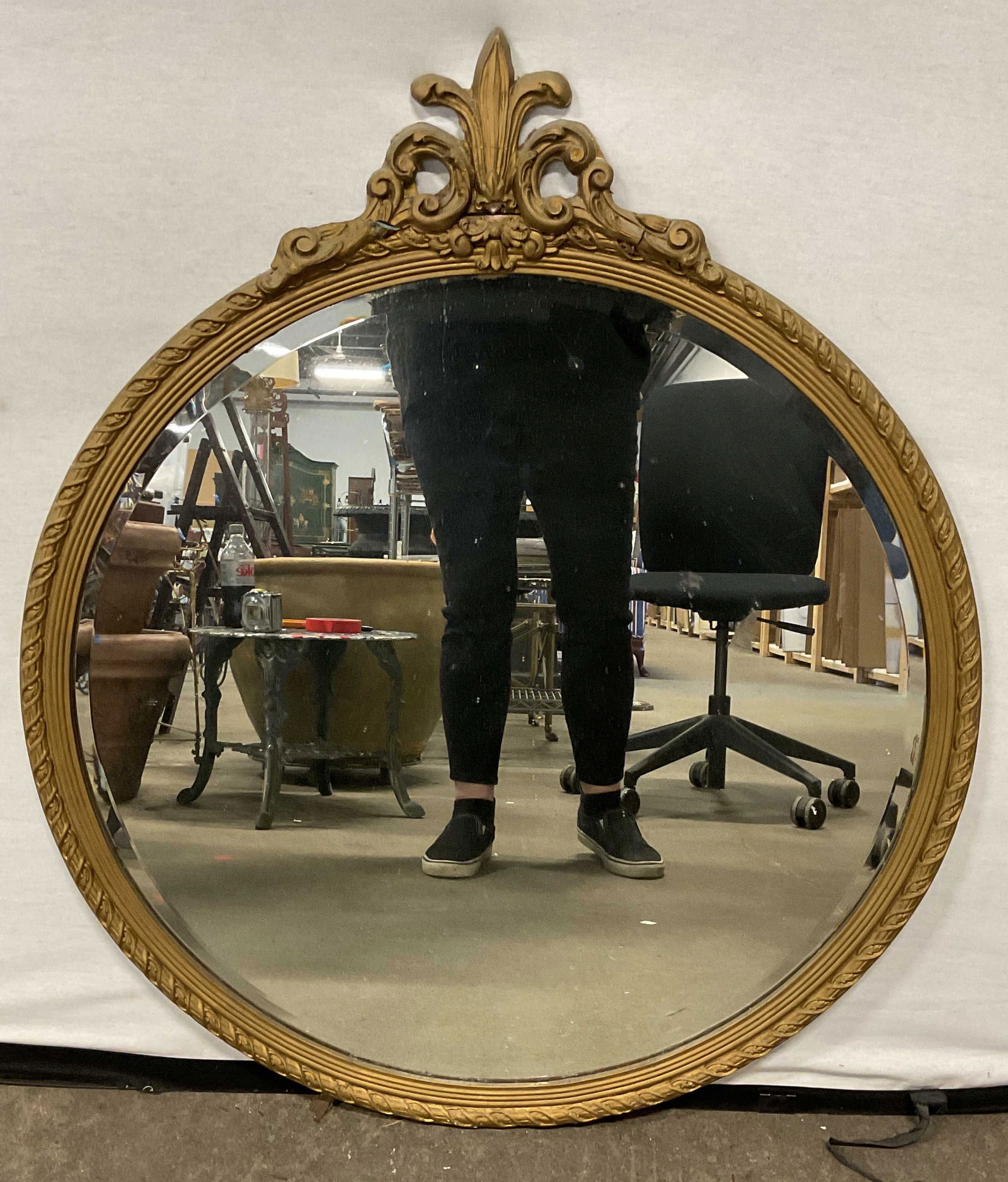 Vintage Ornate Gilt Wood Round Wall Mirror 35in (1 of 6)