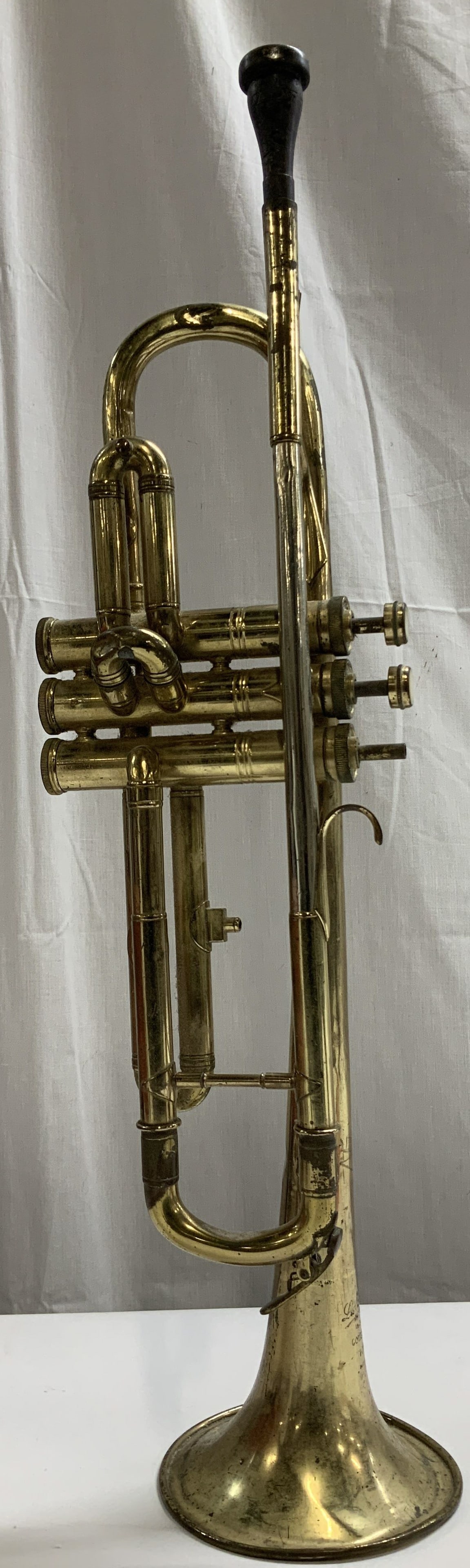 Vtg Lafayette Cousenon Brass Trumpet FRANCE: Vintage trumpet features a 3 top action piston valves & mouthpiece top. Piece is brass material. Property of Upper East Side French stage & screen actors Estate, Manhattan. Signed & marked. Reads, LAF