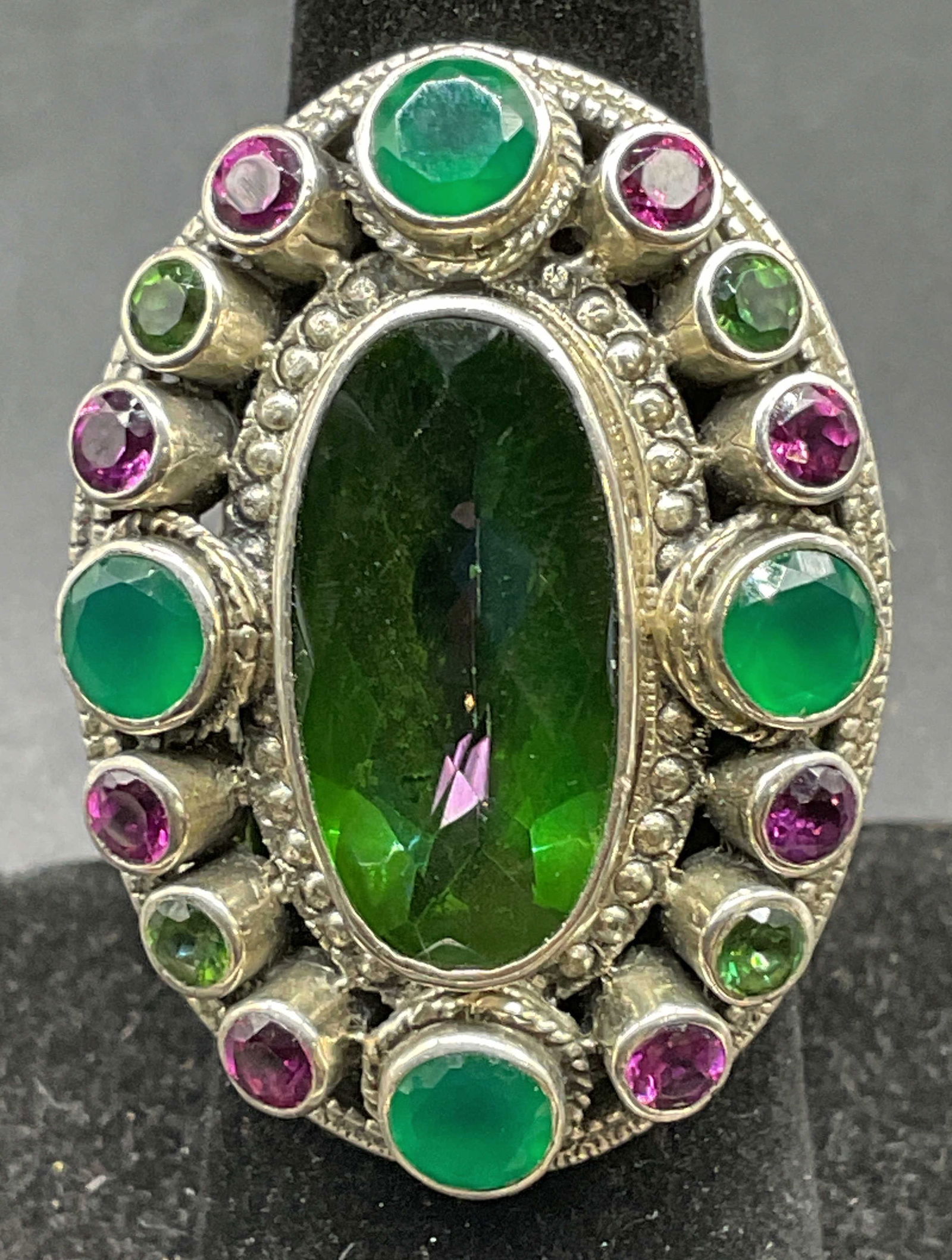 NB Sterling Silver Green Semiprecious Ring (1 of 6)