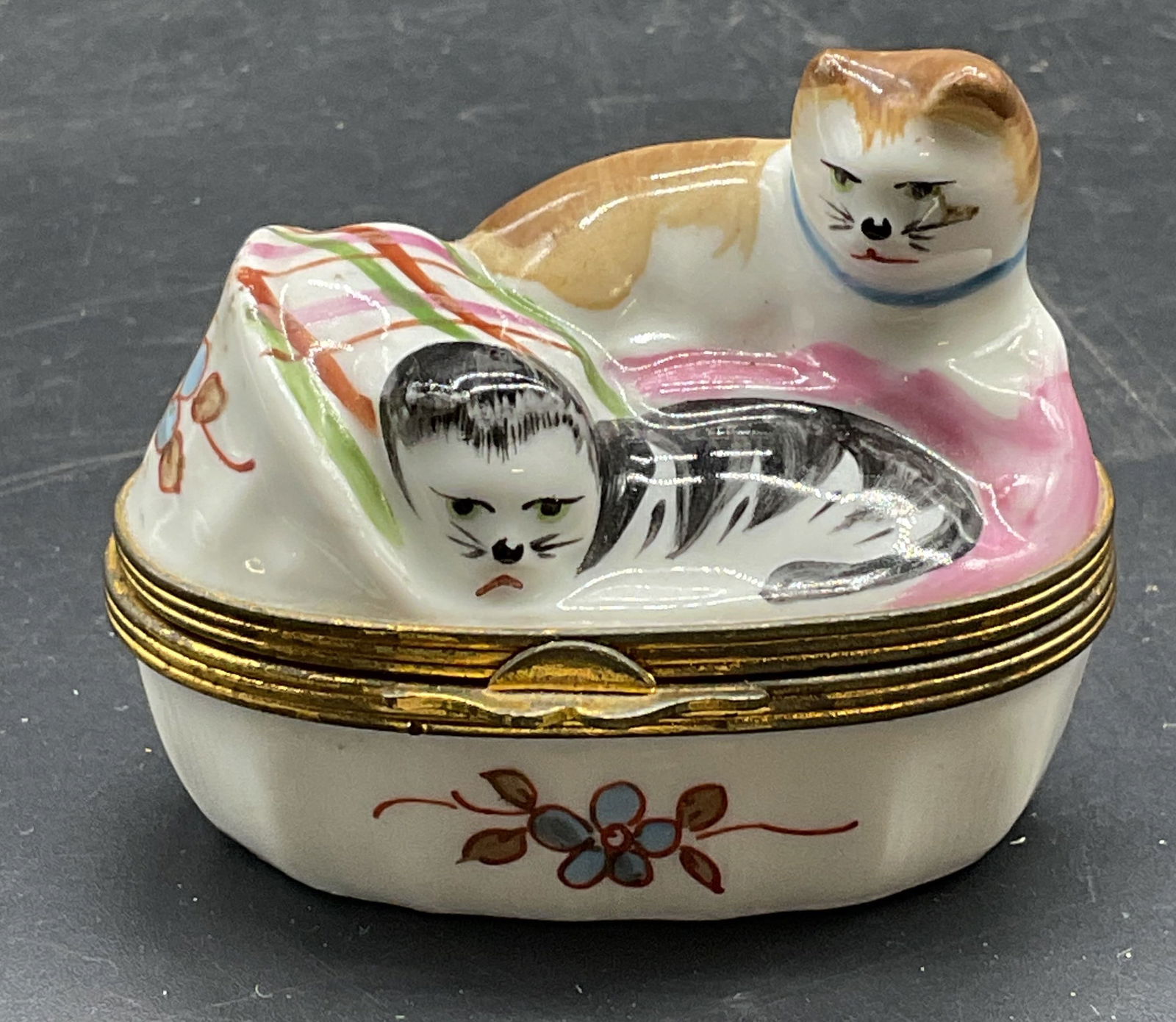 Tiffany Limoges Porcelain Cat Trinket Box, France (1 of 6)