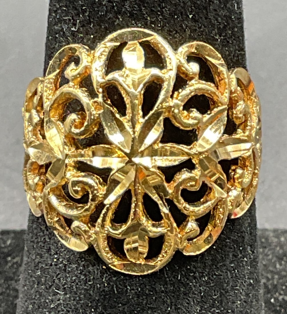 Vintage Signed 14K Gold Floral Filigree Ring (1 of 7)