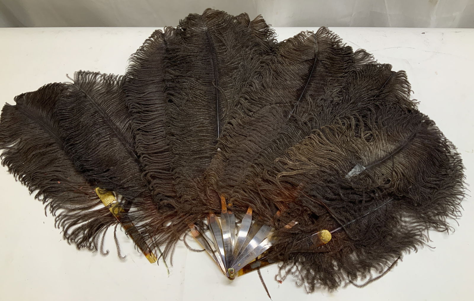 Vntg Brown Feathered Hand Fan 24.2in (1 of 7)