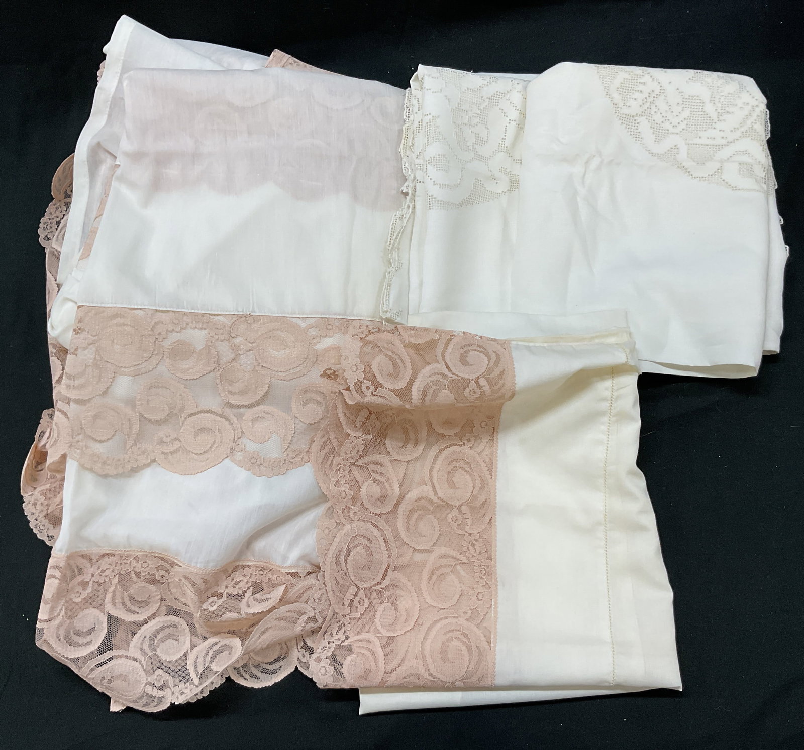 Lot 4 Carlin Comforts+ White Lace Linens (1 of 10)