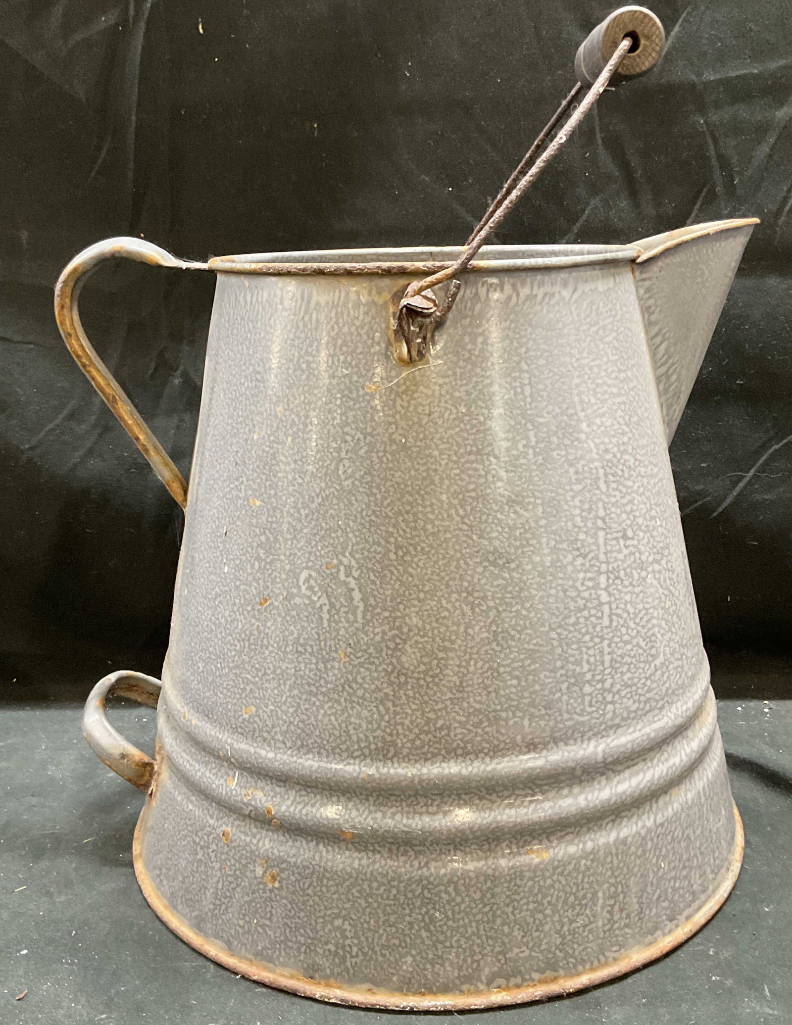 Vintage Enameled Tole Watering Can 11x11 In (1 of 6)
